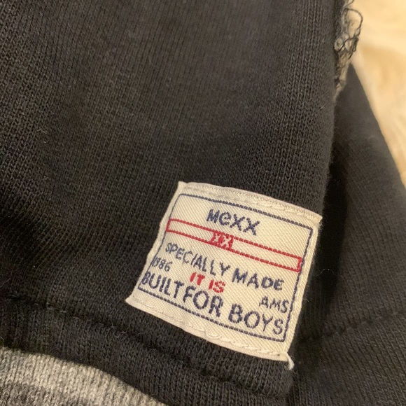 Mexx Gray/Black 3 Button Blazer with Detail Elbow Patches in Size 18-24M - Picture 4 of 7